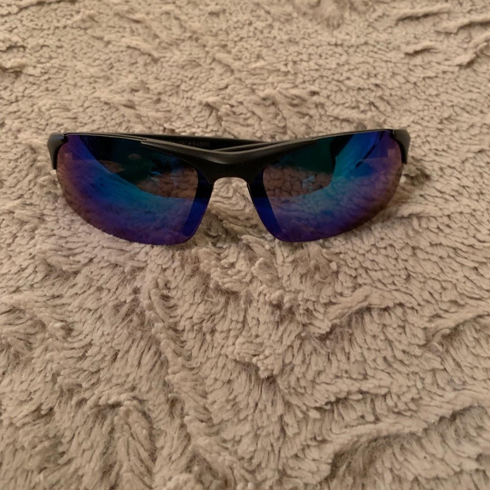 Sunglasses- Sunnies
